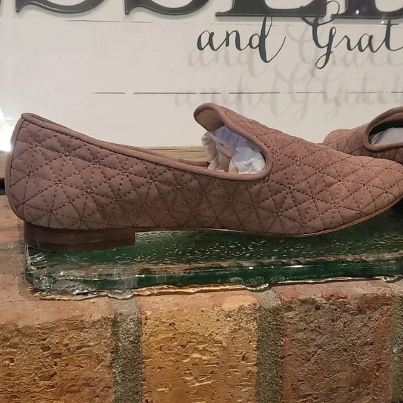 Vince Camuto Lieley Quilted Loafer Suede  Slip On Color Taupe Size 9M NWT - Picture 4 of 7